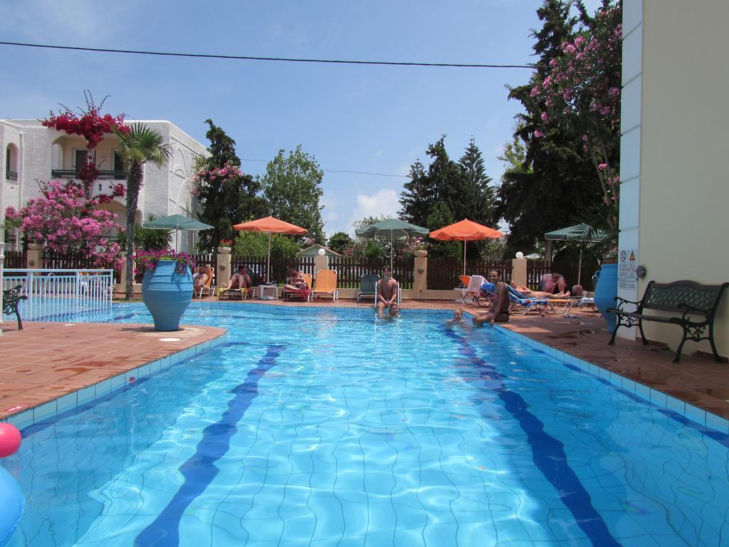 Bueno Hotel Platanes  Zewnętrze zdjęcie